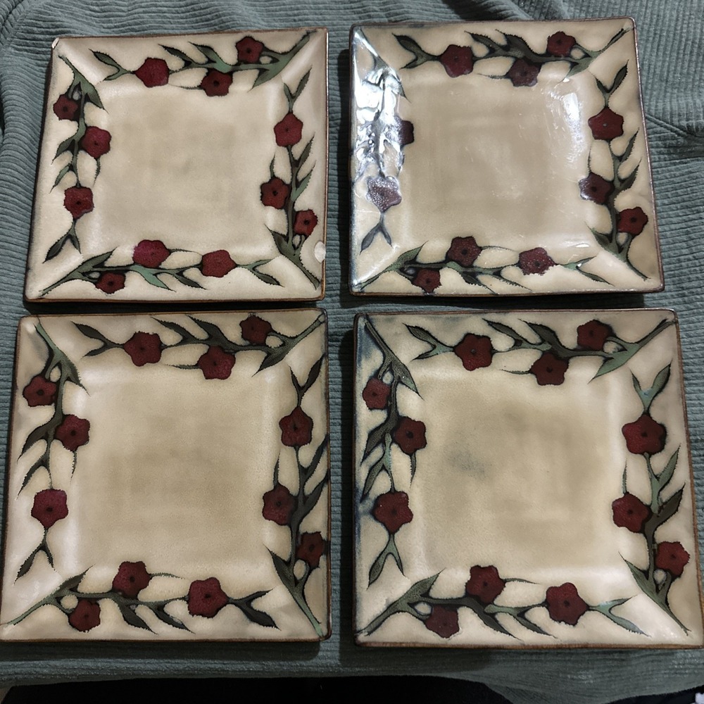 Set of 4 Mikasa "Desert Bloom" Dinner Plates Stoneware **11 x 11**
